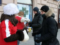 Ведучі Радіо Люкс ФМ напоїли слухачів гарячим чаєм