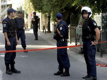Греція, щоб наповнити бюджет, здаватиме в оренду поліцейських 