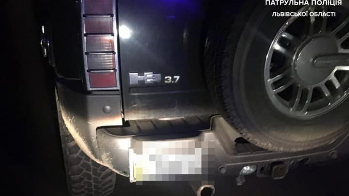 На Львівщині за хабар патрульним затримали нетверезого 35-річного ...