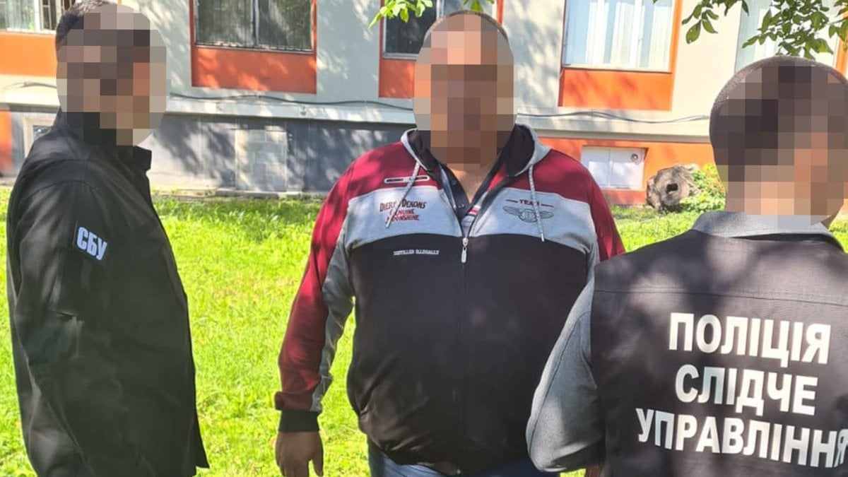 На Буковині чиновник вимагав від фермера 25 тис. грн за реєстрацію сільгосптехніки - ZAXID.NET