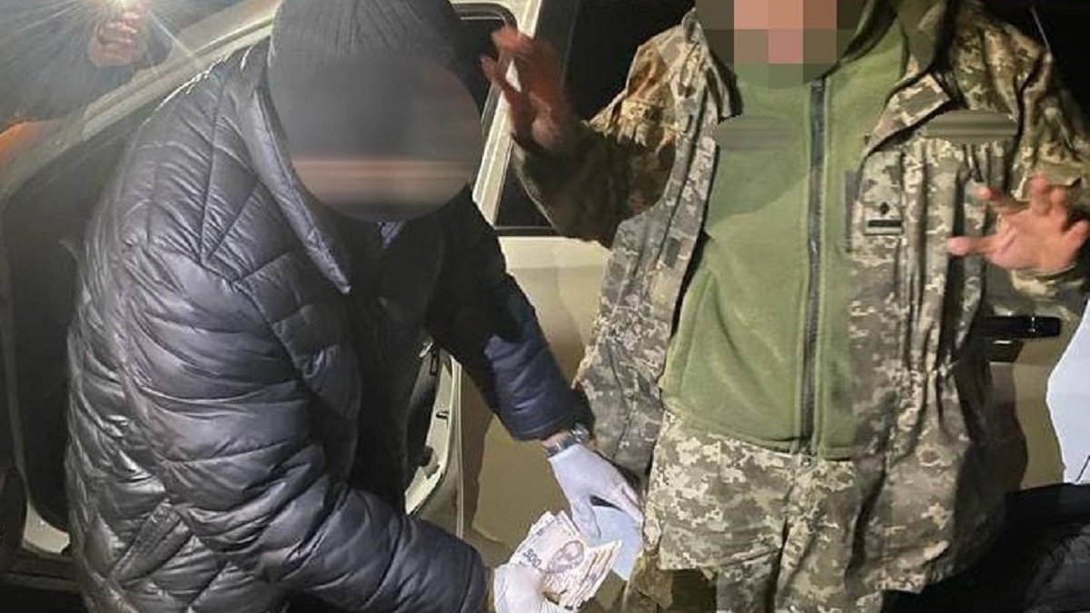 Військового з Волині затримали на хабарі 10,5 тис. грн - ZAXID.NET