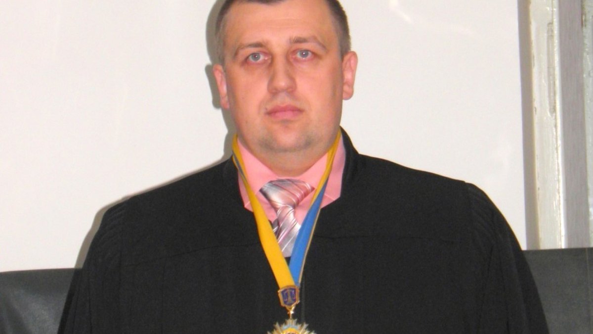 Ув'язненому за 10 тис. хабара судді із Закарпаття пом'якшили покарання - ZAXID.NET