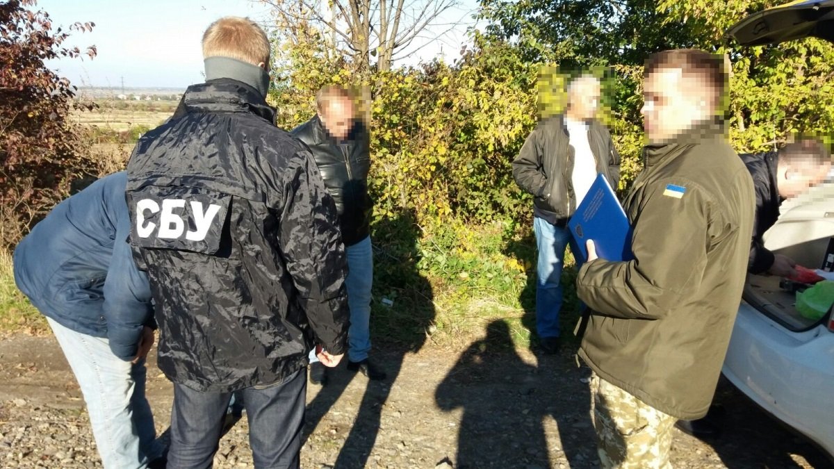 Суд закрив справу про хабарництво трьох винниківських екс-депутатів - ZAXID.NET