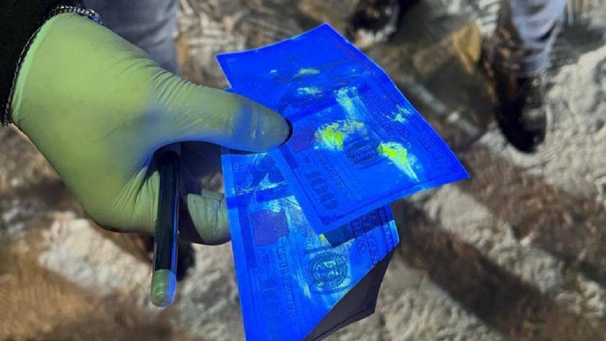 Посадовця податкової у Львові викрили на щомісячних хабарах від підприємців  - ZAXID.NET