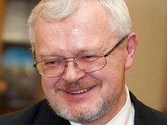 Олег Астахов: Ви знаєте, що з Москви і Санкт-Петербургу забезпечені туристи літають сюди кави попити?