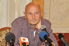 Ерленд Лу: Я волію писати з гумором, замість бути похмурим