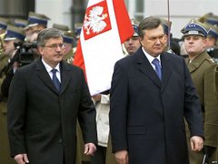 Київ-Варшава: «ліві двері cправа»