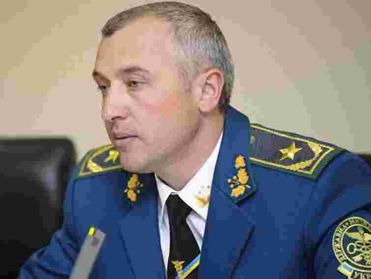 Митники замовили собі парадні погони по $100 за пару