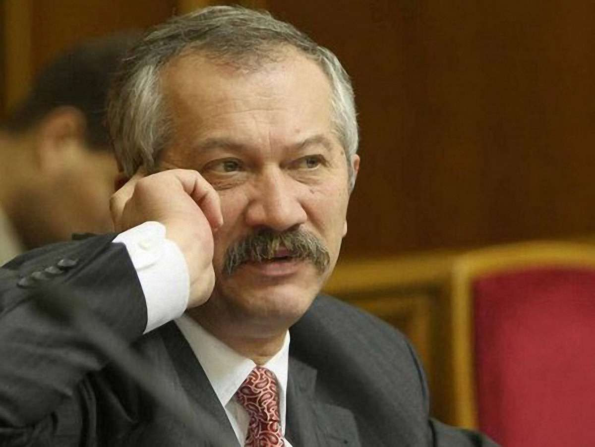 Пинзеник: Проблеми в державі від махрового популізму влади