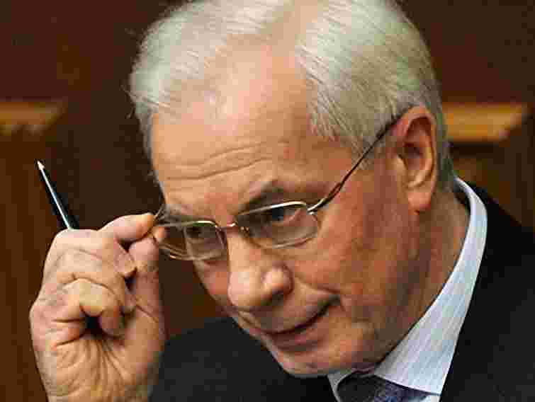 Азаров задоволений розвитком відносин зі США