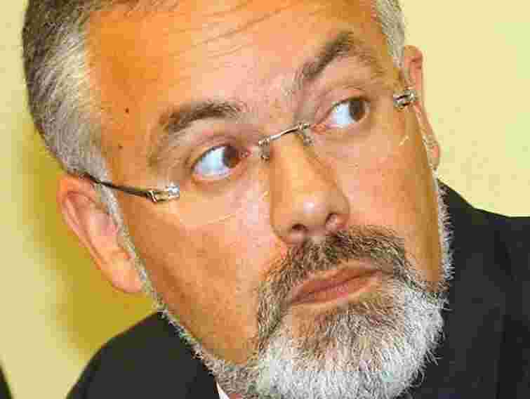 Табачник натякає, що Європа тисне на Україну