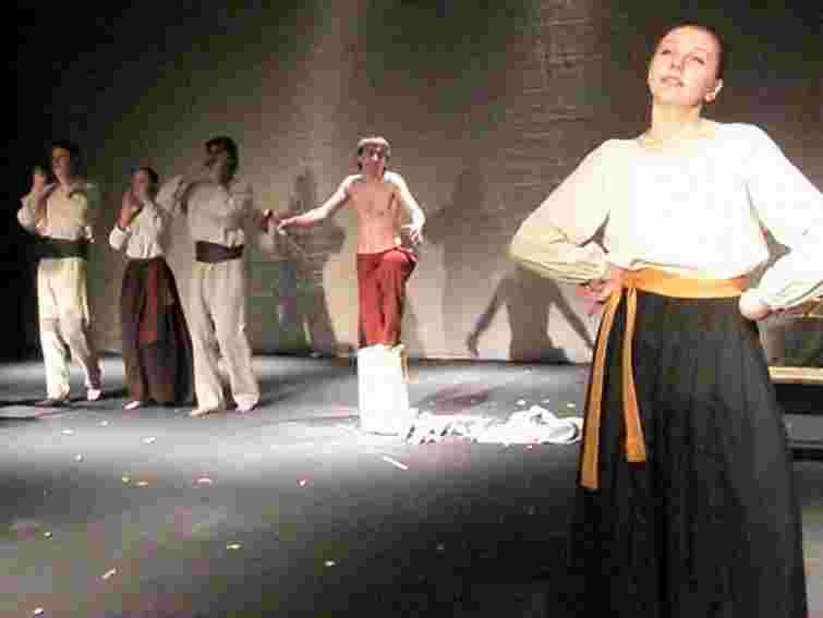 Виставу  "Солодка Даруся" показали у США