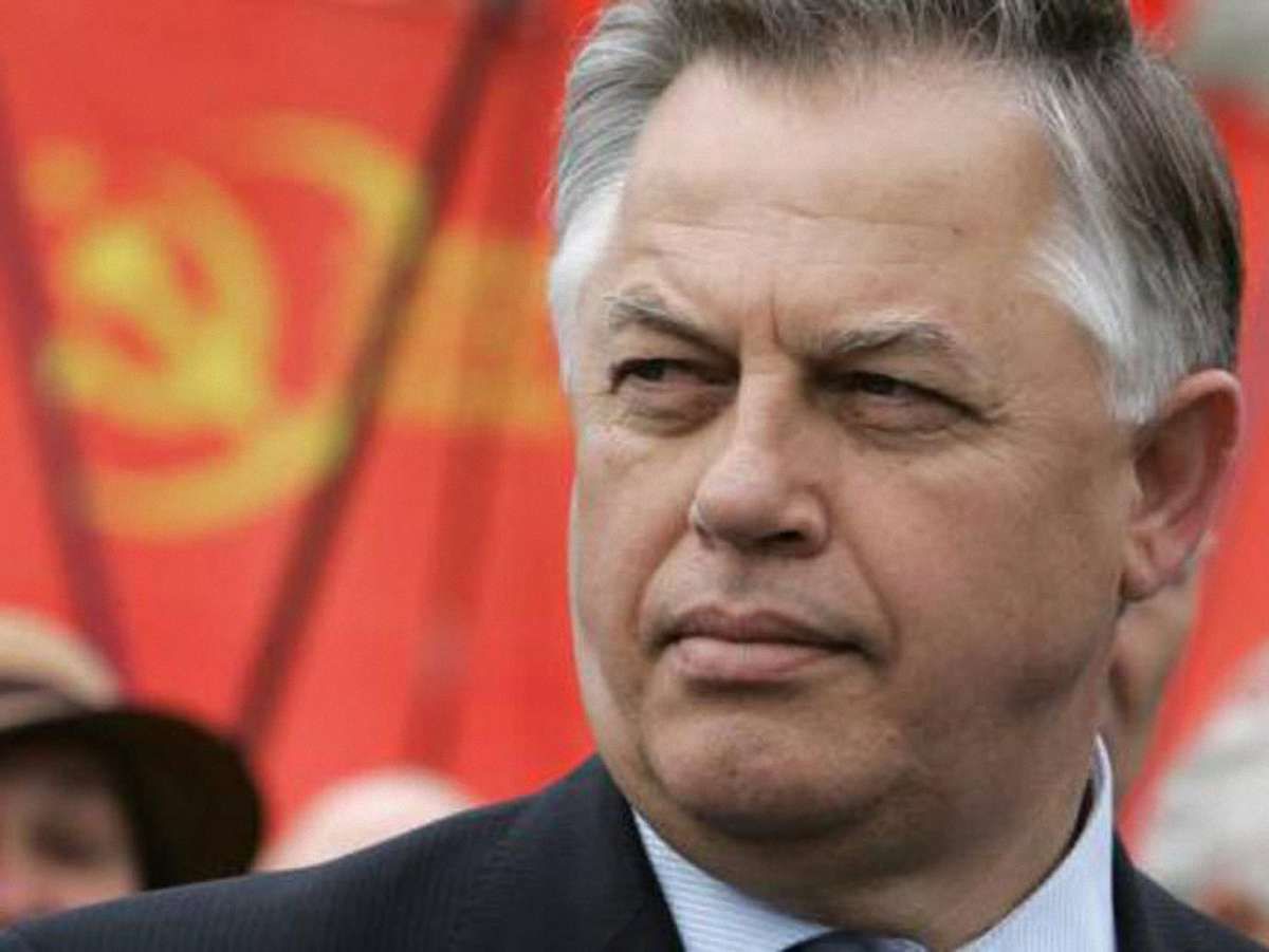Симоненко переконаний, що Україну розколює президент