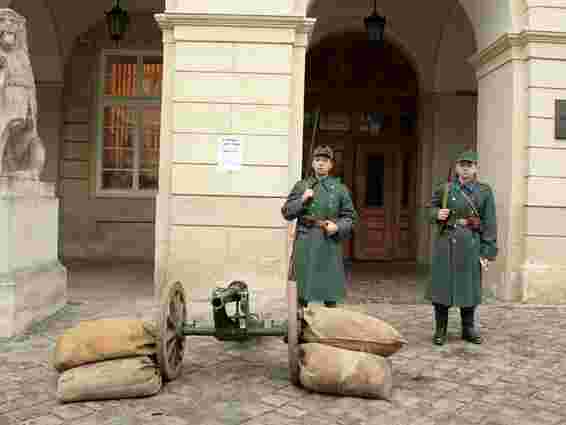 Львівську Ратушу вартують стрільці, як у 1918 році