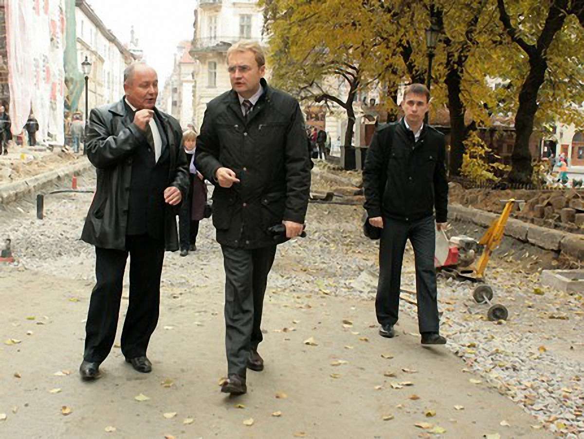 Бруківку на пл. Ринок у Львові покладуть до 15 листопада