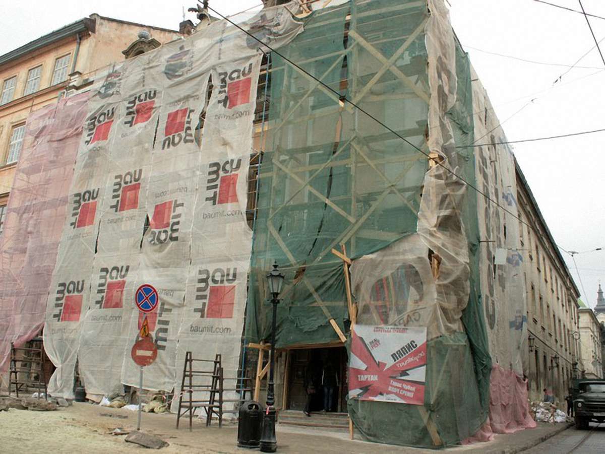 У Львові відновлюють палац Любомирських 