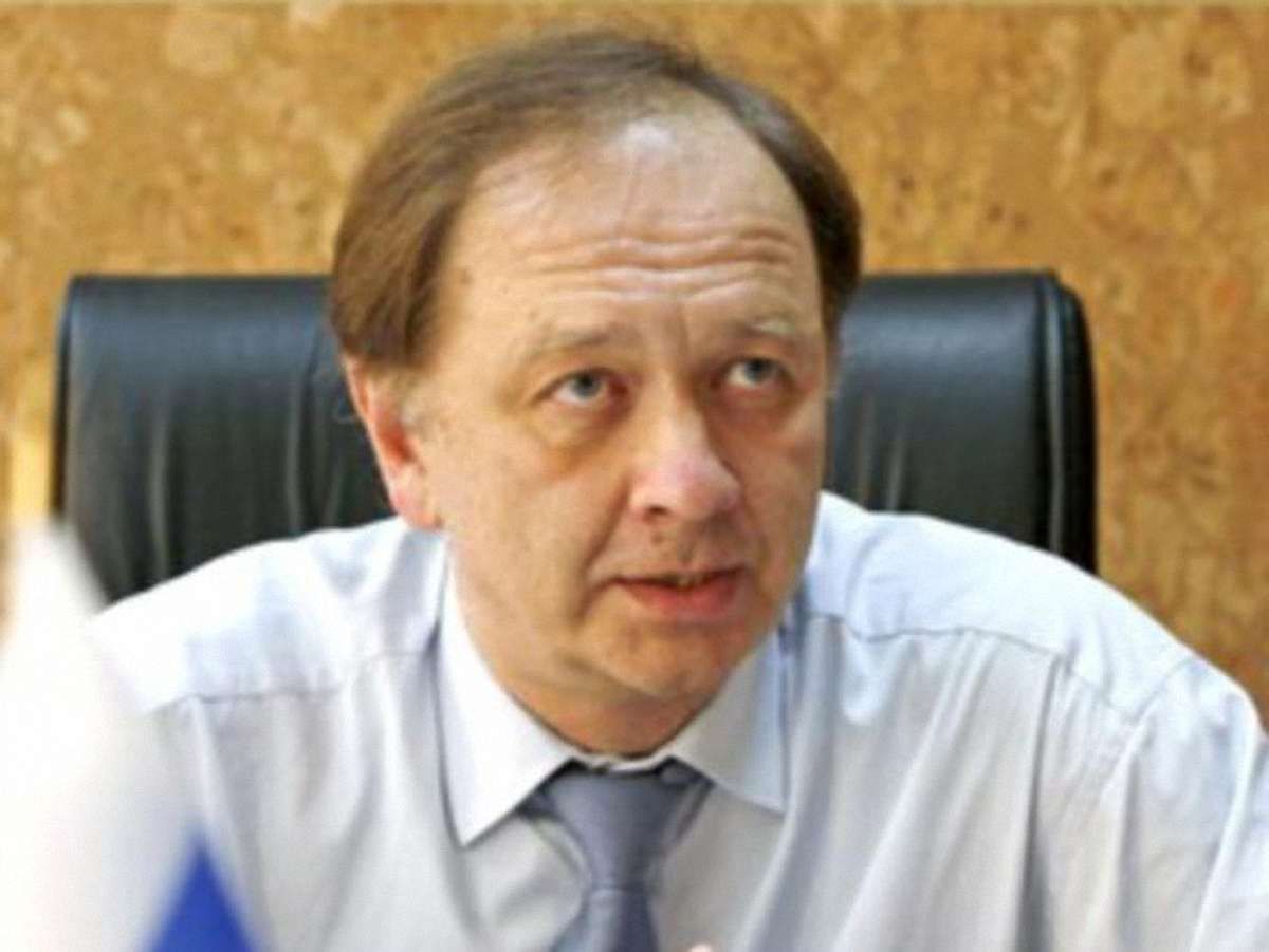 Генконсул Росії назвав клоунадою словники для російськомовних кримчан 