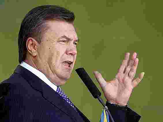 Янукович: В Україні скуповують зброю для нападів на владу