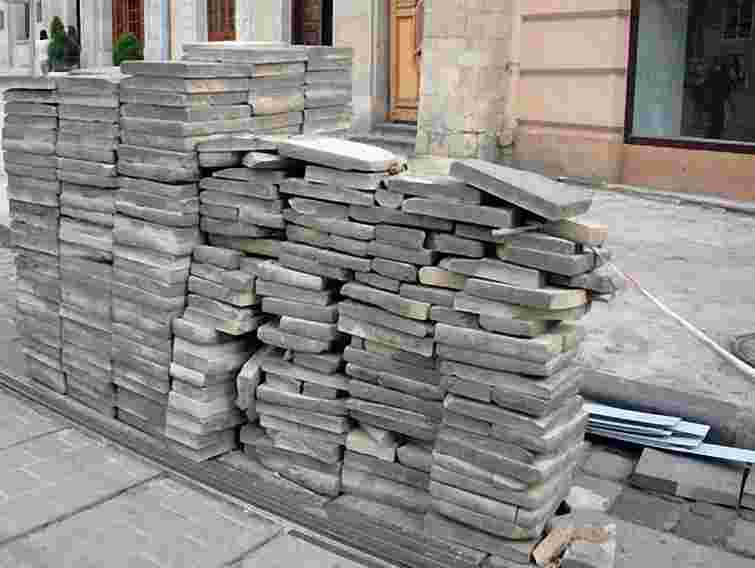 Ремонт площ Ринок і Торгової у Львові коштував 600 тис. грн