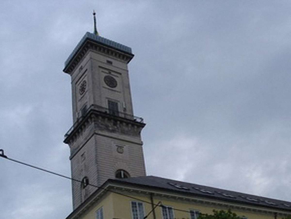 Львів прийняв у комунальну власність чотири відомчі будинки