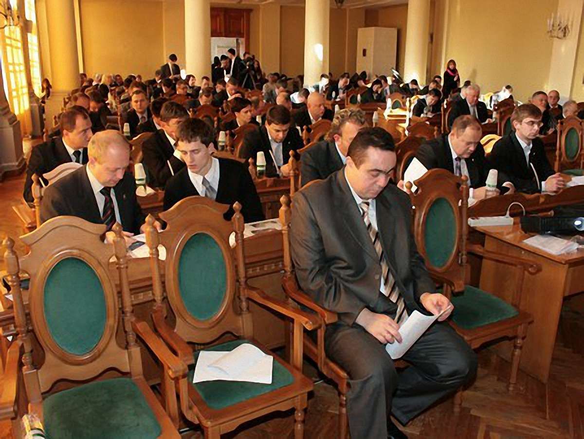 У Львові депутати знову виявили вивіски російською мовою