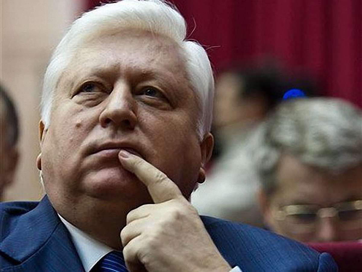Яценюк просить Пшонку перевірити законність «азарівської» угоди 