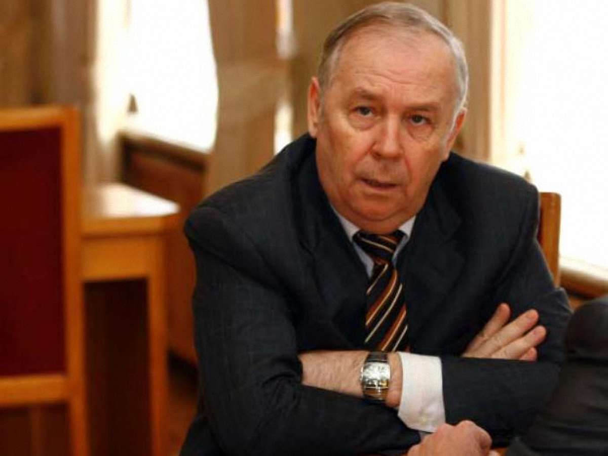 Українці можуть підійнятися й усе забрати, - "регіонал"