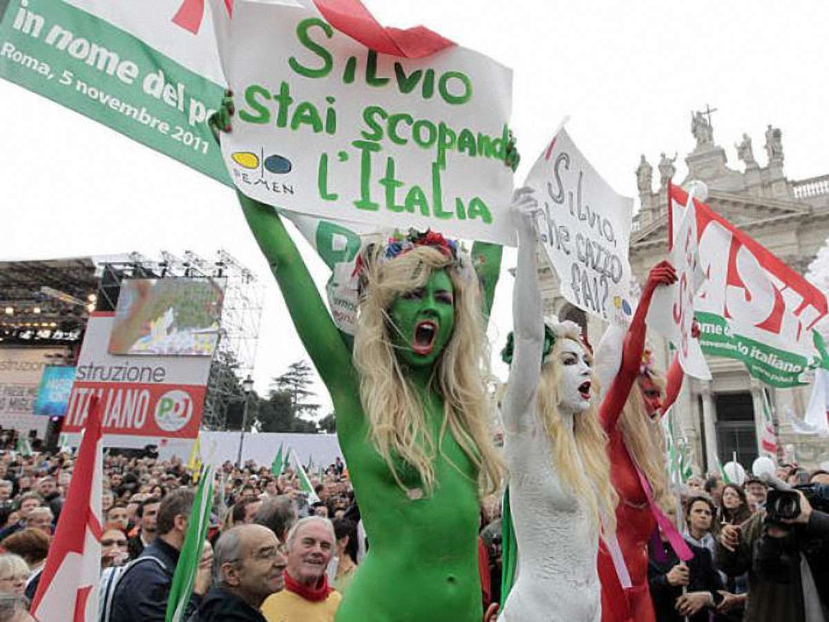 Українські FEMEN мітингували в Італії проти Берлусконі