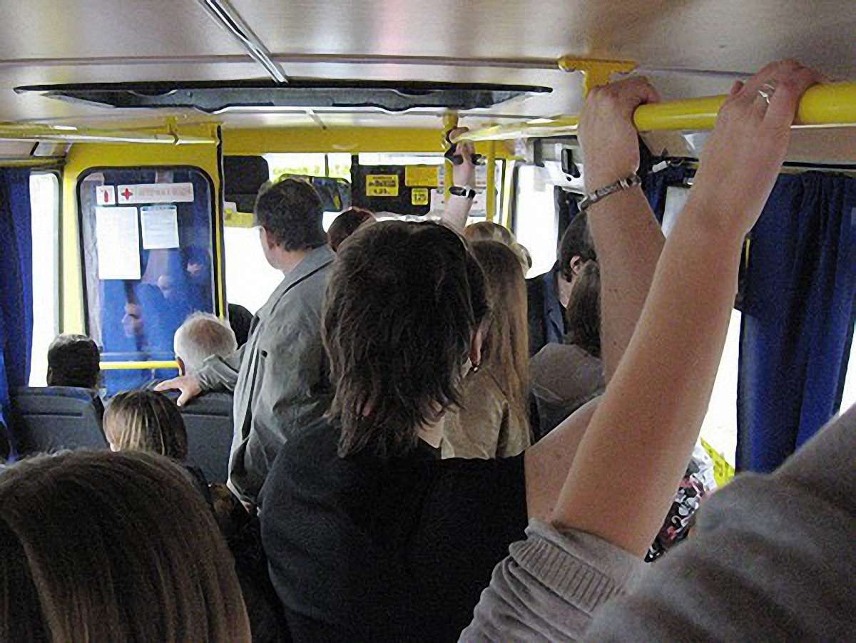 У Львові пасажир зняв на відео водія-правопорушника