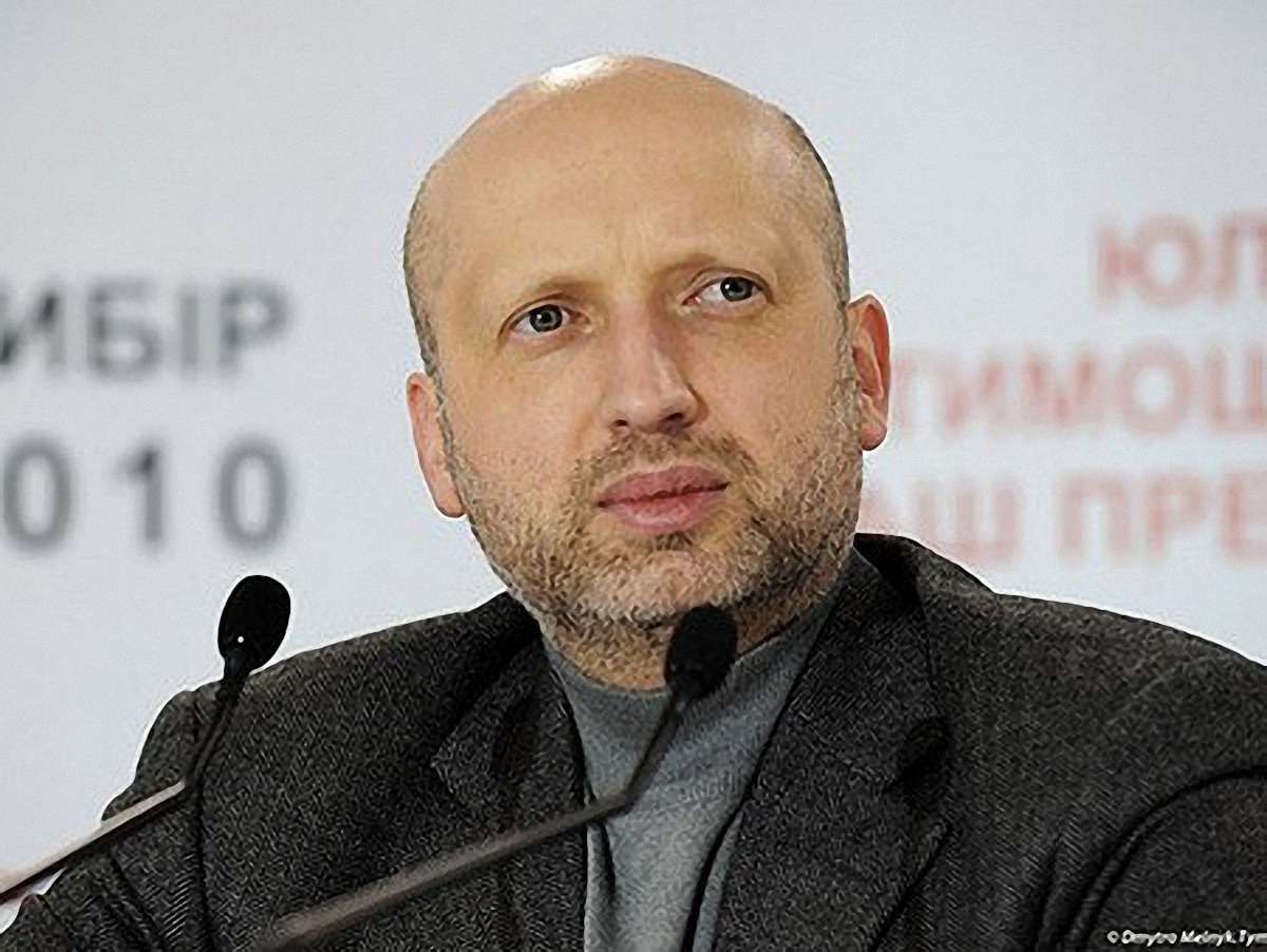 Опозиція зібрала вже мільйон підписів за перевибори президента 