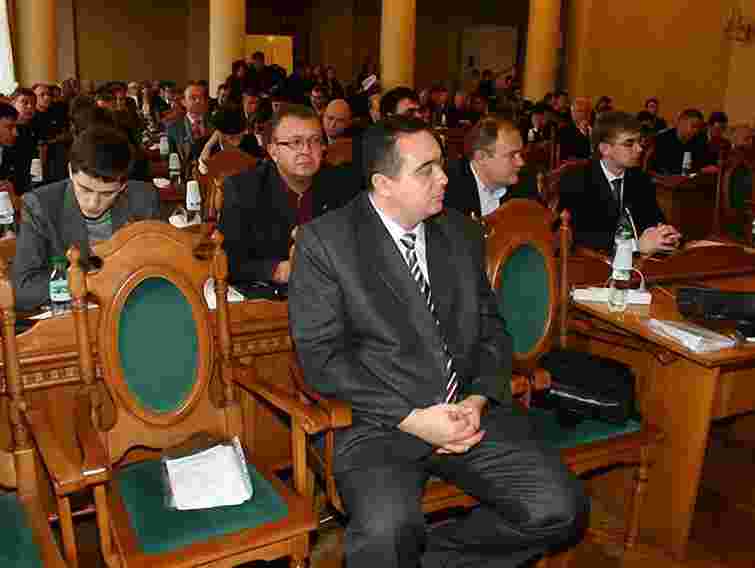 Депутати змінюють регламент через війну з мером, - Бащук