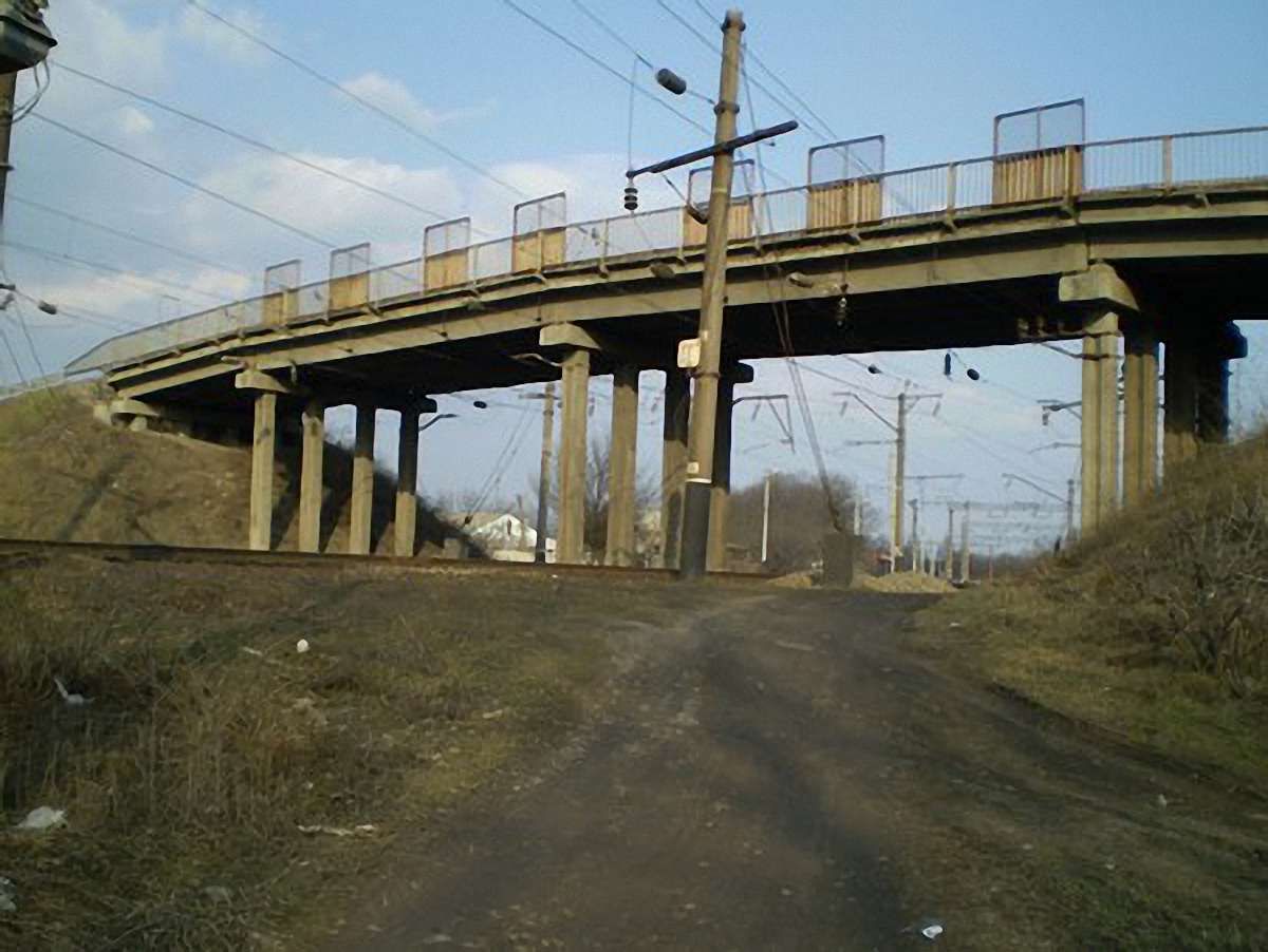 На Закарпатті залізничник загинув, ремонтуючи міст