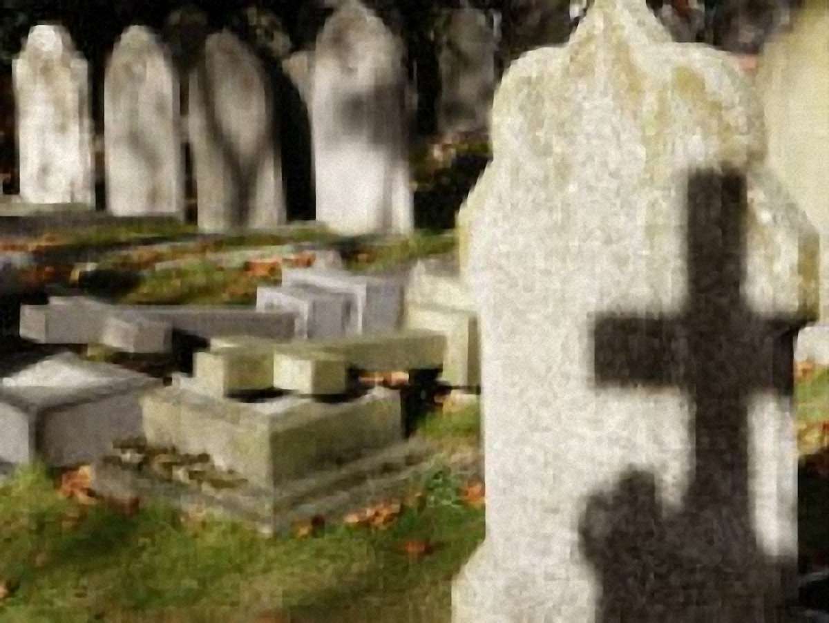 Двоє школярів зруйнували сім надгробків на Тернопільщині