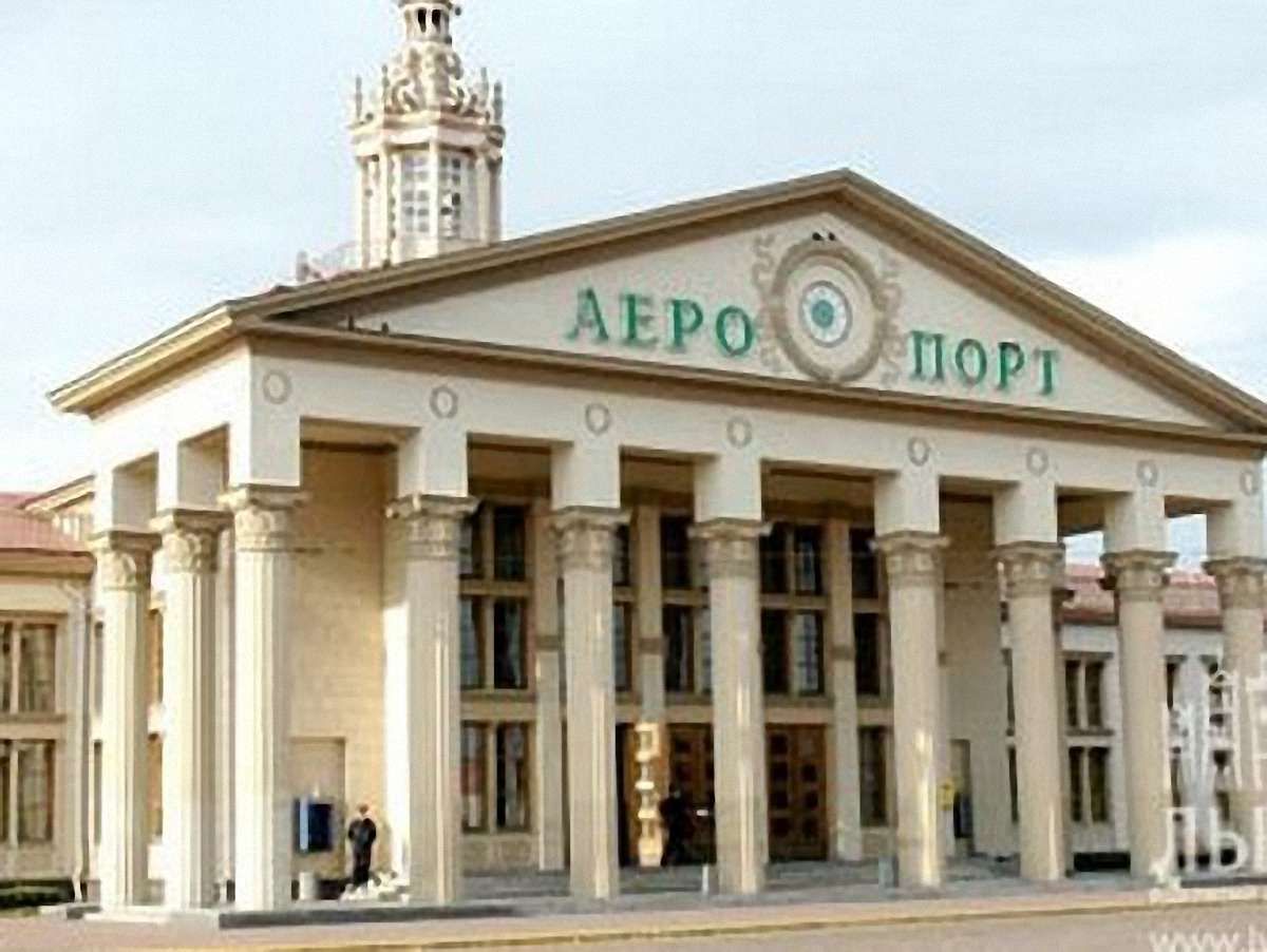 Збірна Австрії пройшла контроль в аеропорту Львова за 8 хвилин