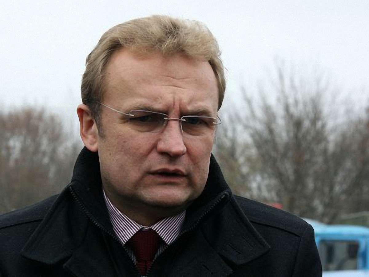 Багатії із Старознесенської у Львові не платять за вивіз сміття, – мер