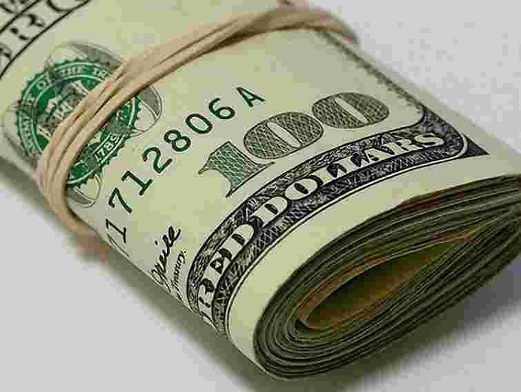 Луцькі митники "наколядували" для керівництва понад $150 тисяч