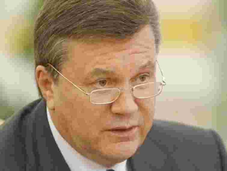 Янукович пообіцяв студентам збільшити стипендії до прожиткового мінімуму