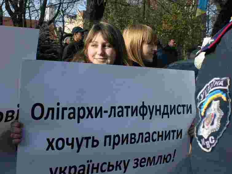 Націоналісти не хочуть продавати українську землю іноземцям
