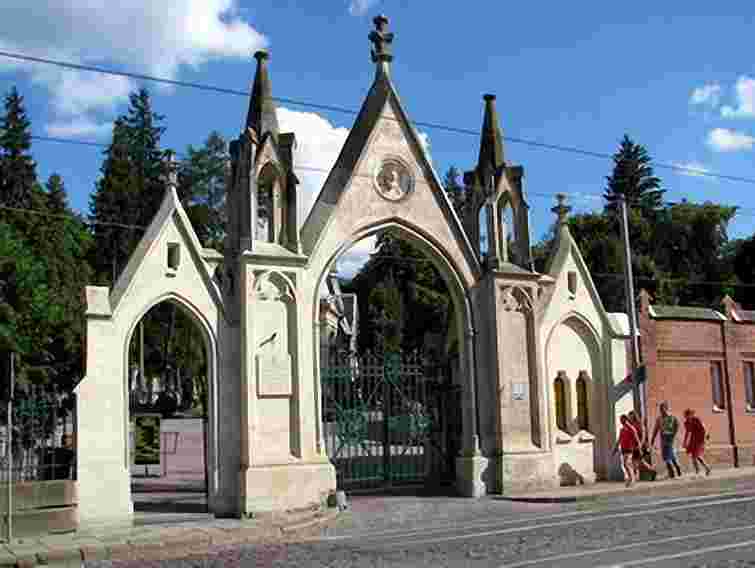 Наступного року у Львові відреставрують могилу Потоцького 