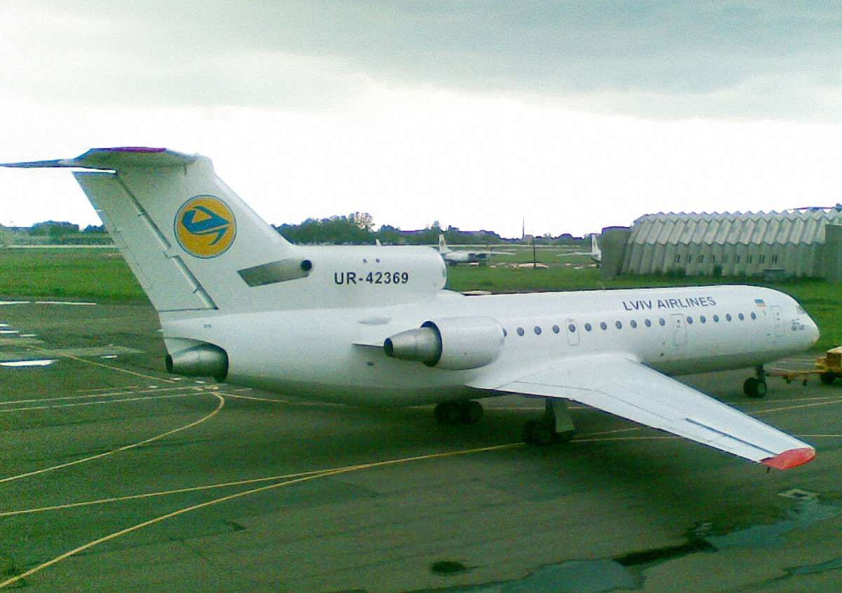 Колесніков ліквідовує «Львівські авіалінії»