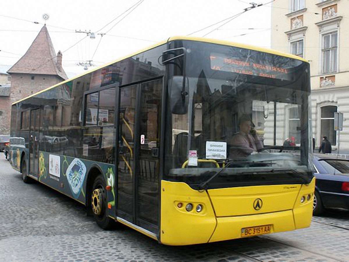 Запрацював новий автобусний маршрут із центру Львова до Винників