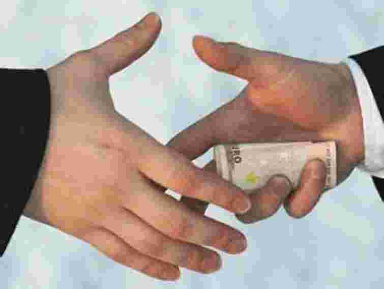 Чернівецький суддя-хабарник постане перед Верховним судом