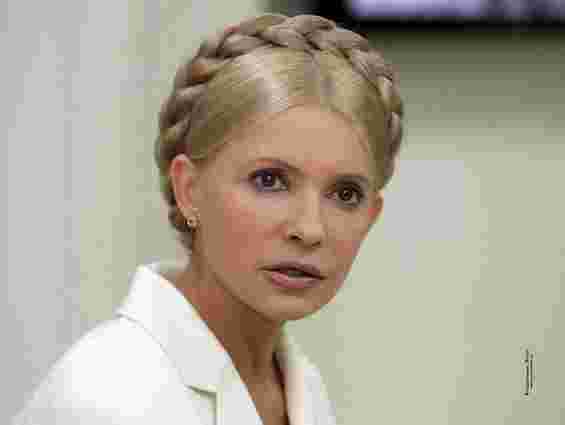 Карпачова звернулась до Азарова: Тимошенко потребує обстеження 
