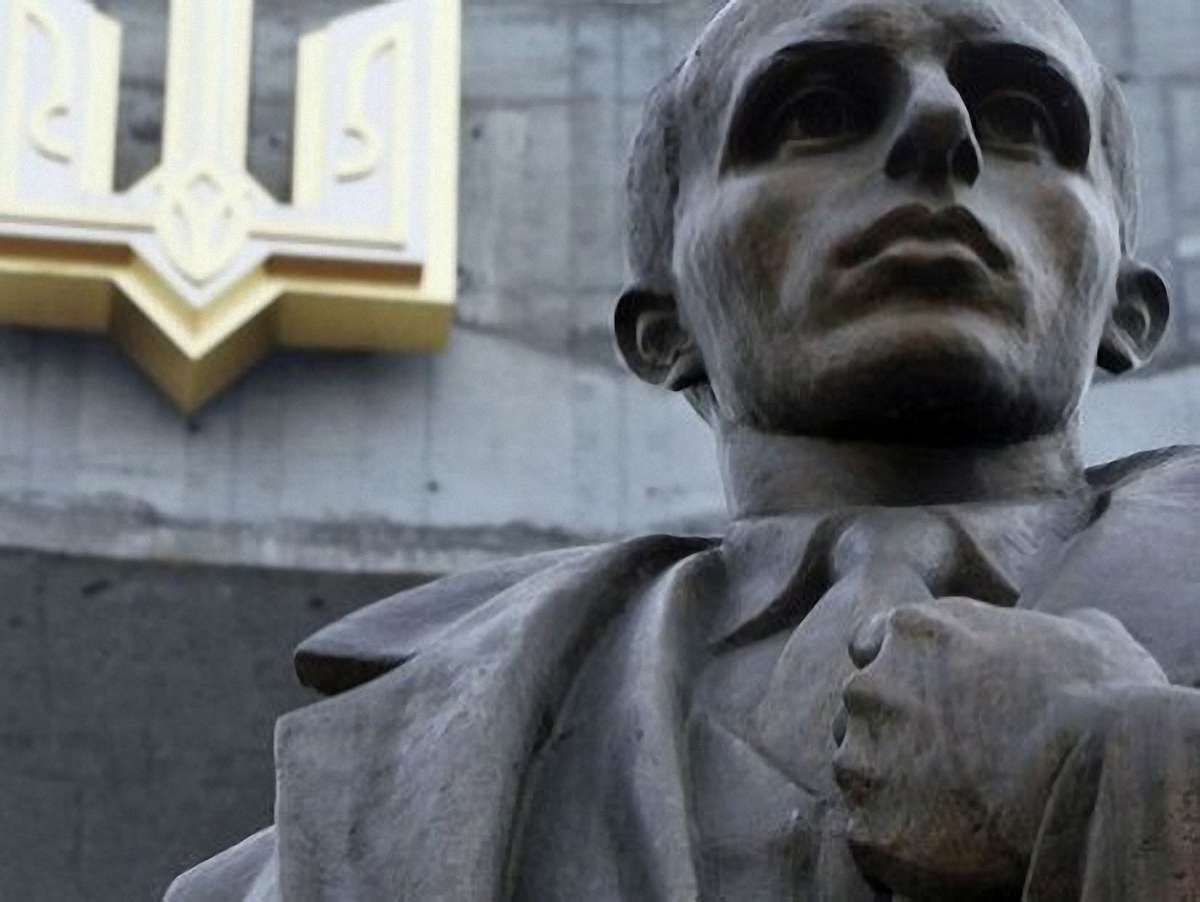 Зекономлені бюджетні кошти Панькевич хоче вкласти в пам’ятник Бандері