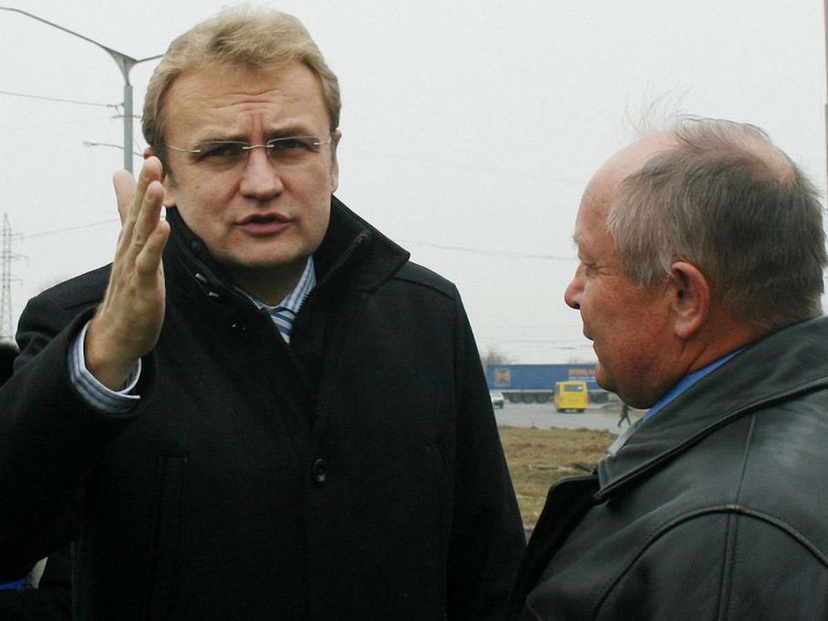 Власники магазину техніки на пл. Міцкевича порушують закон, – мер Львова