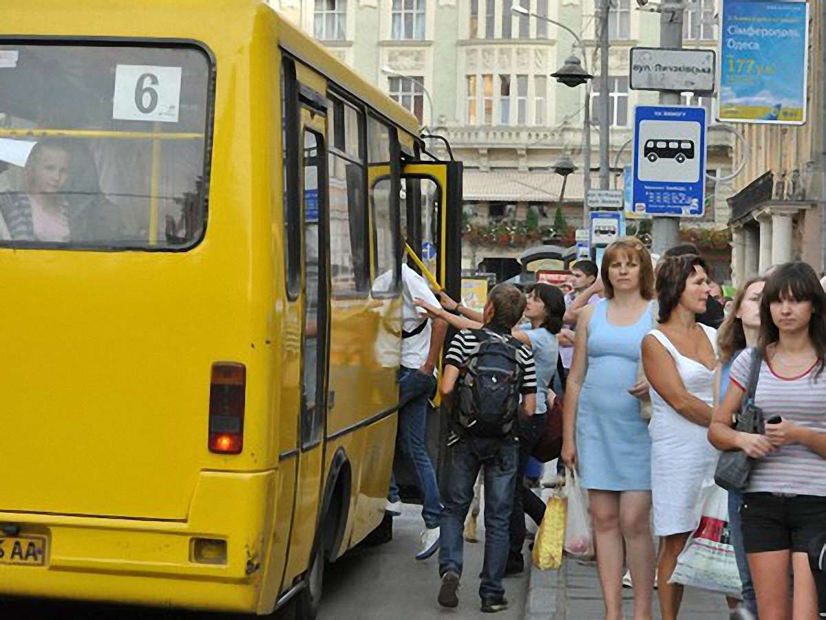 Львівські чиновники особисто взялися перевіряти маршрутки