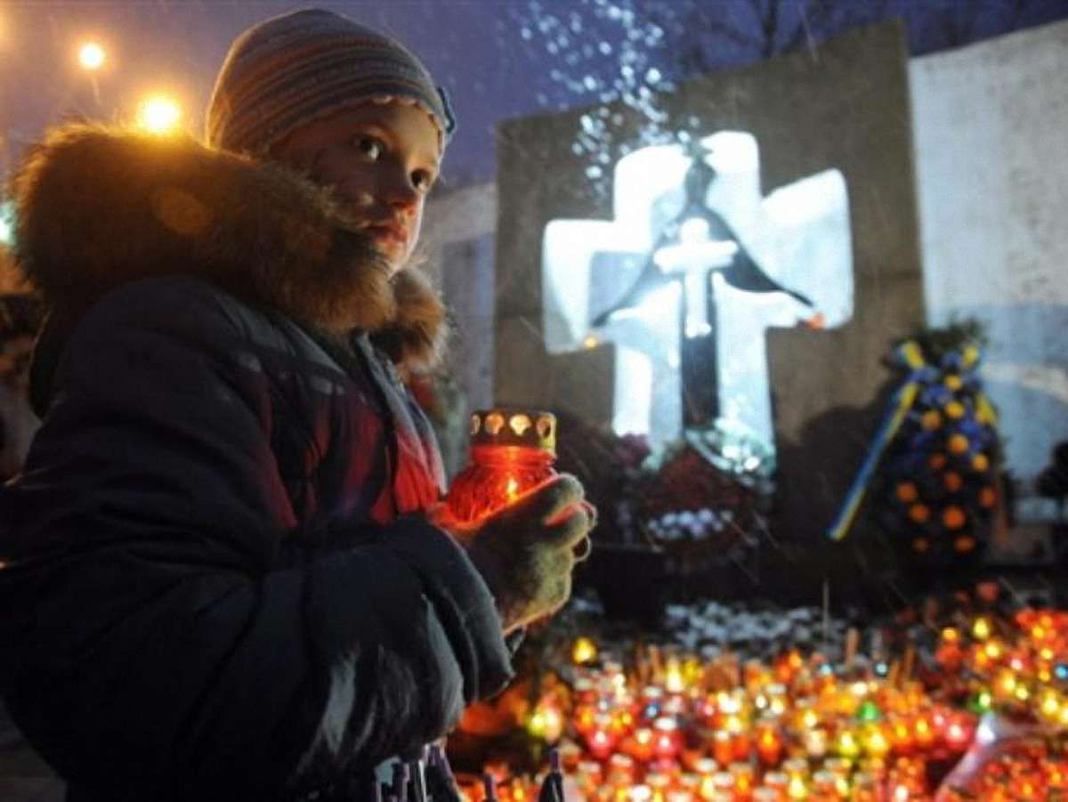 Львів'яни вшанують жертв Голодомору скорботною  ходою