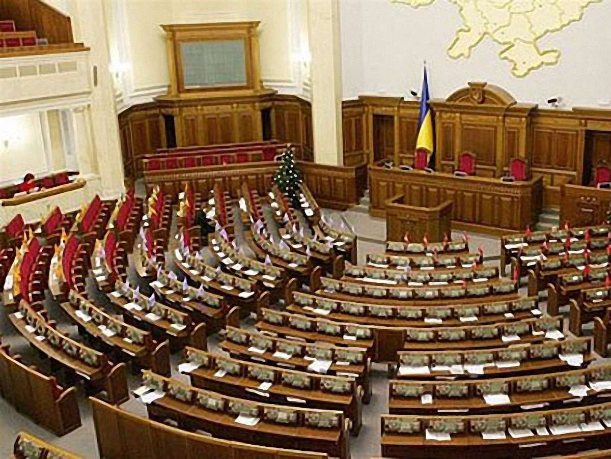 В Україні політика залишається клубом для обраних - експерт
