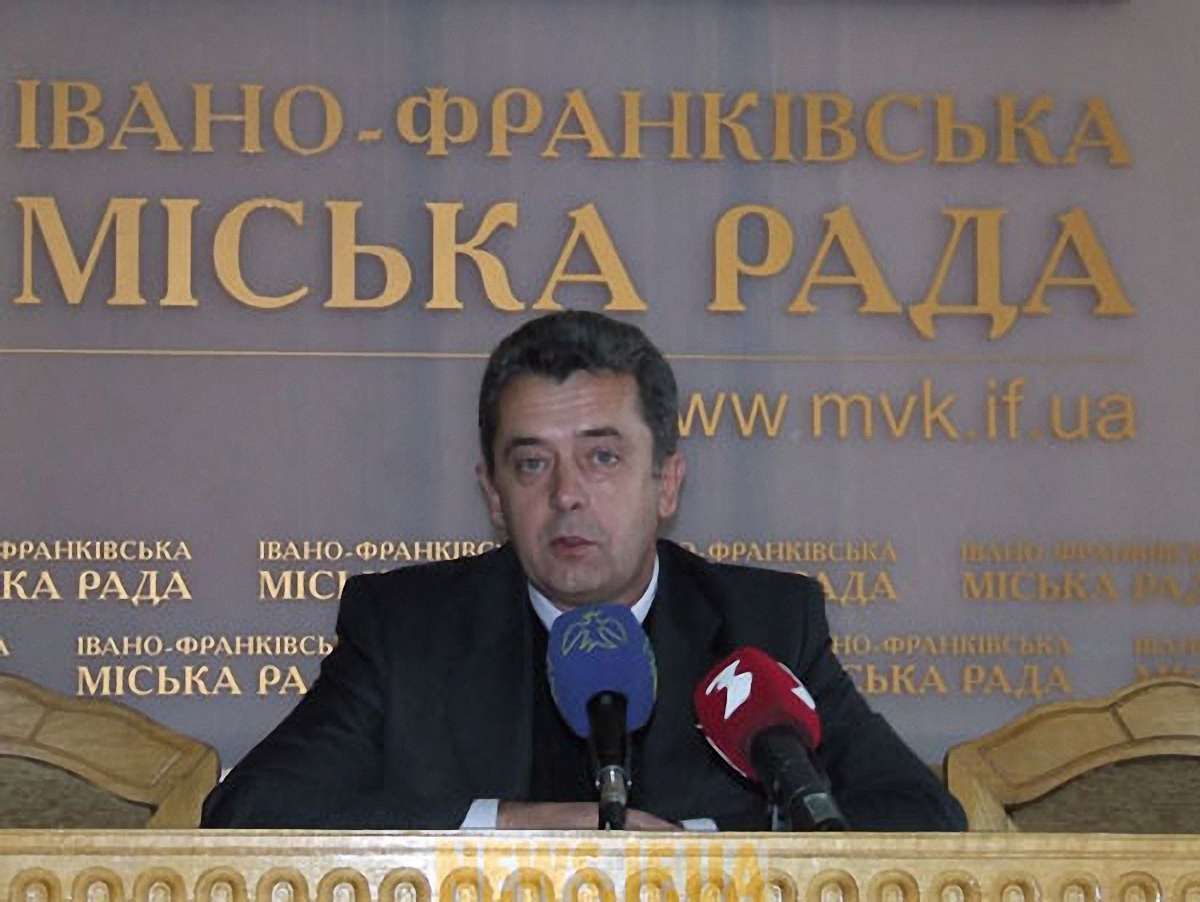 Мер Івано-Франківська економитиме на розмовах