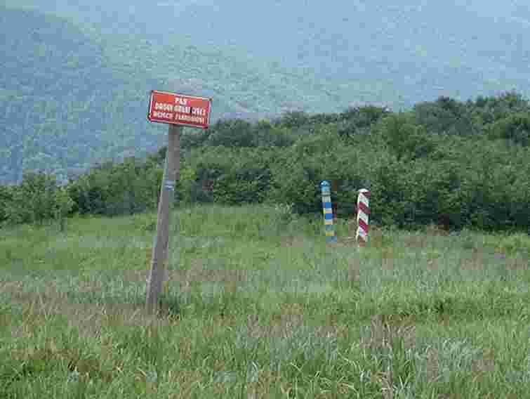 Пунктів пропуску між Україною та Польщею – замало, - Генконсул